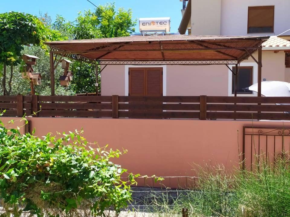Villa Arktos 니드리 외부 사진